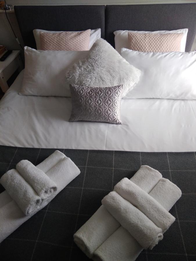 Sleep, Eat, Repeat Bed And Breakfast Macclesfield Eksteriør billede